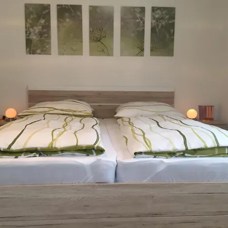 Haus Beate, Im Bienenparadies